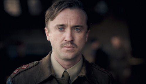 size3-16348231762109-60-ve-druhe-svetove-valce-bojuje-draco-malfoy-v-komunistickem-polsku-zase-vrazdi-gaye