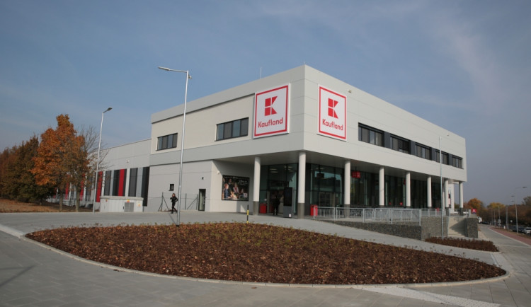 Nový Kaufland v Olomouci nabízí přes 4000 metrů prodejní plochy a 325 parkovacích míst