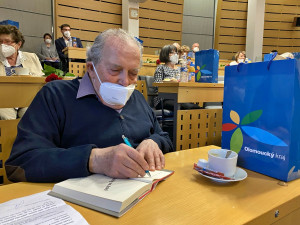 Olomoucký kraj přispěl vězňům nacistického režimu na zdravotní pomůcky a léky