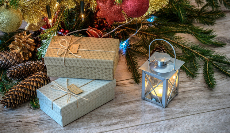 size3-15767521270693-124-retro-gifts-1847088-1920