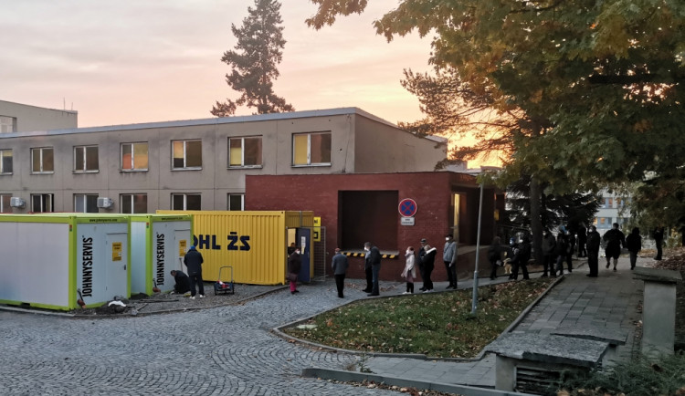 Odběrové místo pro testy na covid-19 ve Fakultní nemocnici Olomouc