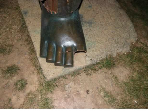 Socha svatého Krištofa u obchvatu už nestojí. Někdo ji chtěl zřejmě ukrást