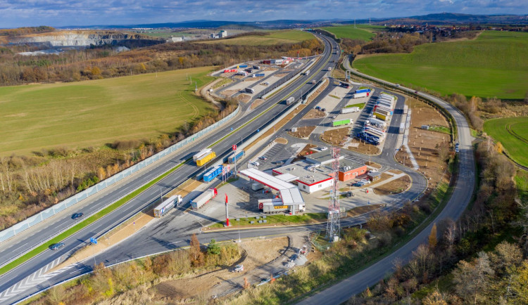 Silničáři chtějí na Přerovsku postavit odpočívadla pro kamiony. Obce se bouří