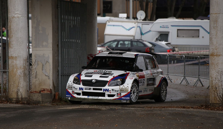 Soutěžní vozy opět zaplní Strahov. Pražský Rallysprint startuje už za měsíc