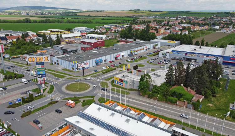 Třetí prodejna Lidlu se v Prostějově otevře v pondělí. V obchodní zóně u výpadovky na Olomouc