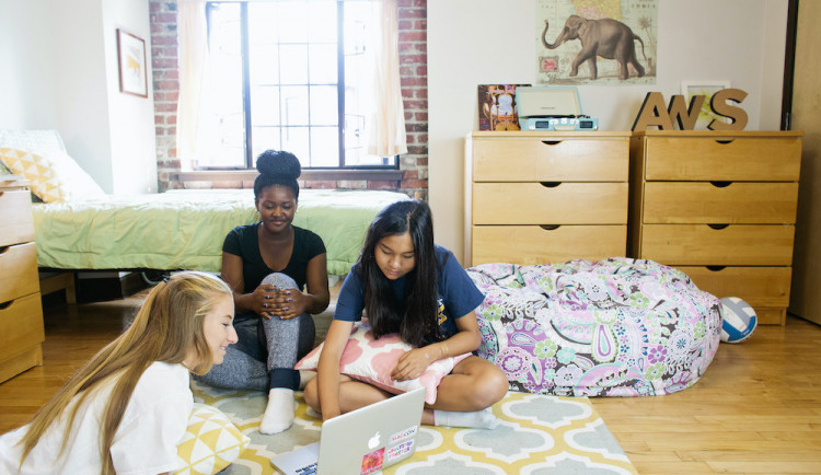 size4-16367092336214-139-stredni-skola-v-zahranici-skvela-zivotni-zkusenost-ktera-nemusi-zatizit-rodinny-rozpocet