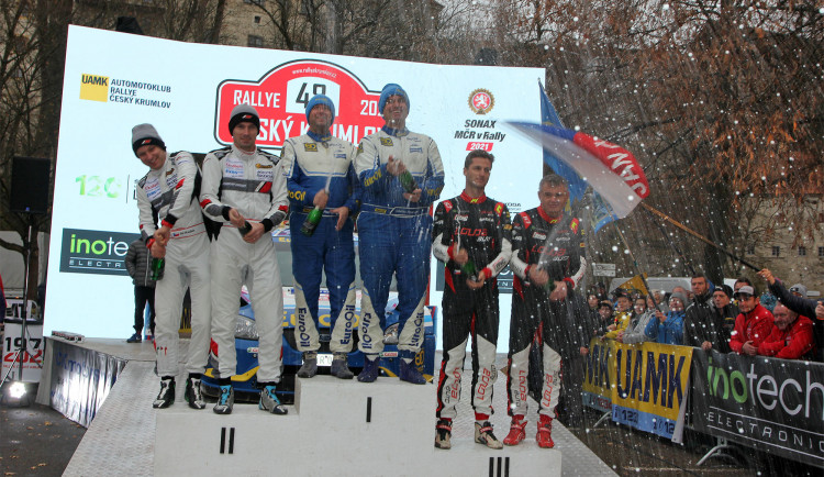 Těsný souboj až do posledního kilometru. Rallye Český Krumlov vyhrál Pech o necelé čtyři sekundy