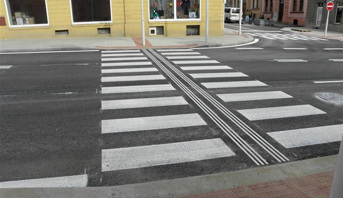 Do Budějovické ulice v Táboře se vrátí auta, práce pokračují