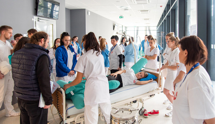 Akce Stop dekubitům ve Fakultní nemocnici Olomouc v roce 2019