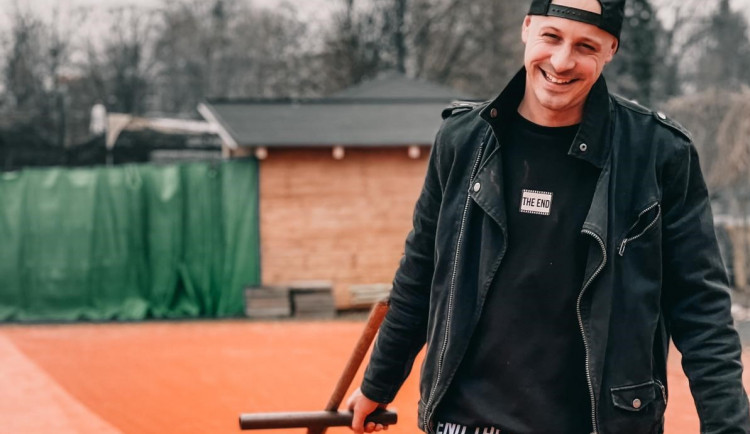 David Dvořák s Coffee on the go opustí Sokolák. Na první kávovar si vydělal díky borůvkám