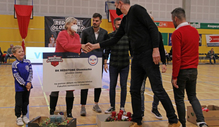 Fanoušci a partneři BK REDSTONE Olomoucko přispěli na dobrou věc