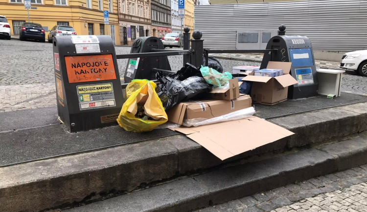 size3-16372354703201-2-jak-mesta-bojuji-s-preplnenymi-kontejnery-lide-mohou-problem-hlasit-pres-aplikace-pro-dlouhodobou-zm