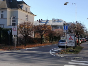 Z části ulice Na Vozovce v Olomouci je jednosměrka. Bludiště i pro místní, lamentují řidiči