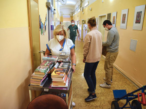 Zástupci Knihovny města Olomouce a Dobrovolnického centra Fakultní nemocnice Olomouc se zapojili do společného projektu