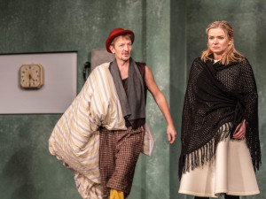 Moravské divadlo v Olomouci uvádí v Krobotově režii Zánik samoty Berhof