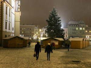 Olomoucké vánoční trhy se ponořily do tmy a lidé odešli. Je to velké zklamání, říkají pořadatelé