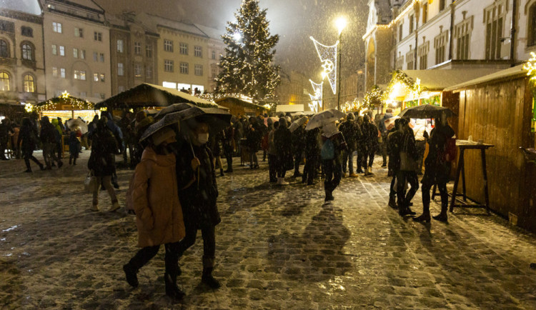 Olomoucké vánoční trhy těsně před uzavřením v pátek 26. listopadu