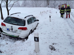 Vydatné sněžení po celý víkend komplikuje dopravu napříč Olomouckým krajem