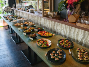 Vánoční večírek v dobré restauraci, u vás ve firmě nebo v soukromí? Připravíme na klíč