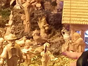 Proslulý betlém v Lošticích má další moravskou celebritu, básníka Wolkera