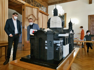 Odborníci na 3D tiskárně vyrobili model bývalé synagogy v Olomouci