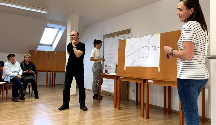 Veřejné projednání situace ulic Štěpánovská a Dalimilova v Chomoutově - ilustrační foto