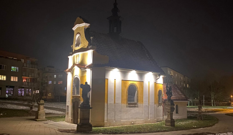 Nasvícená kaple Neposkvrněného početí Panny Marie na Nových Sadech v Olomouci