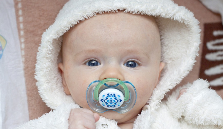 size3-16406023852157-231-nejhorsi-darky-detske-dudliky-bezdetnym-nebo-veci-do-vybavy-pro-nactilete-divky