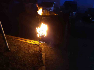 Už osm minut po půlnoci hasiči ve Šternberku likvidovali první požár krabic od zábavní pyrotechniky