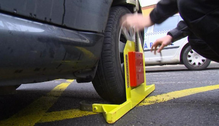 Neplatíš? Nejezdíš! Policie bude moci zajistit auto řidičům, kteří nezaplatili pokuty za přestupky