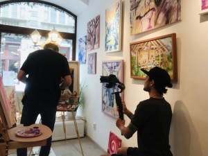 Snímek z natáčení dokumentární série Ve stínu