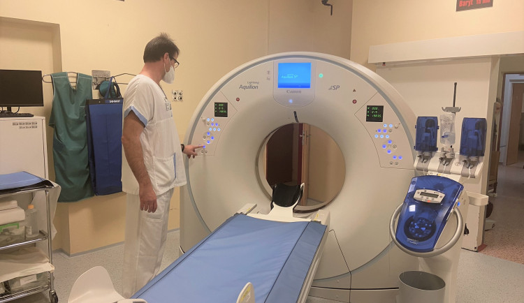 Šternberská nemocnice má špičkový CT přístroj, unese i pacienta o váze až tři sta kilo