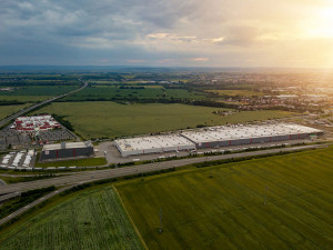 Automatika pro desetitisíce palet. Kaufland za 1,7 miliardy rozšiřuje sklady v Olomouci
