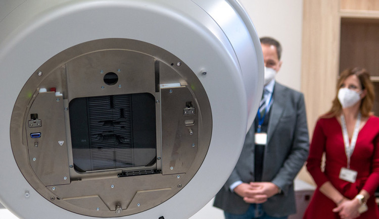 Slavnostní zprovoznění lineárních urychlovačů ve Fakultní nemocnici Olomouc