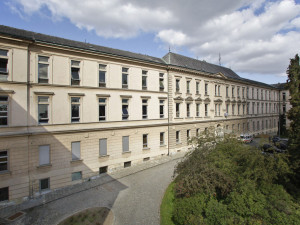 Historickou budovu Franz Josef ve Fakultní nemocnici čeká demolice, vznikne zde moderní velkopavilon