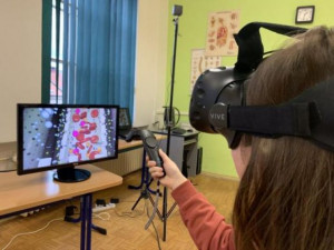 Školáci z Přerova nahlédnou pomocí virtuální reality do molekul nebo na povrch Měsíce