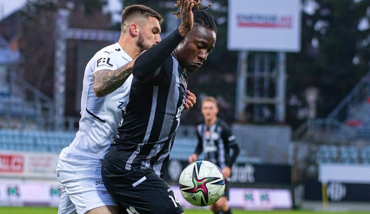 Útočník Bassey odjel na zdravotní prohlídku, přestup do Maďarska je blízko