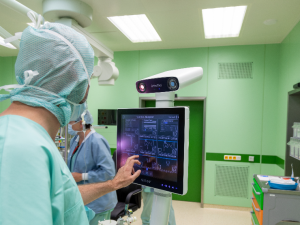 Šumperská nemocnice obnovuje ortopedické operace. Epidemie odložila stovky zákroků
