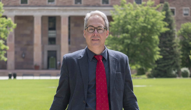 size3-16430228644085-241-lokalni-zurnalistika-je-zasadne-dulezita-pro-zachovani-demokracie-rika-novinar-z-denveru