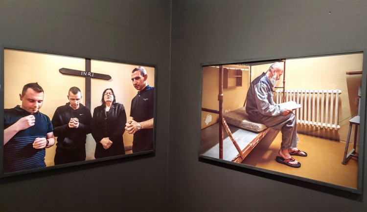 Pohled do světa vězňů a víry. Fotograf Štreit vystavuje jedinečný soubor v olomouckém muzeu