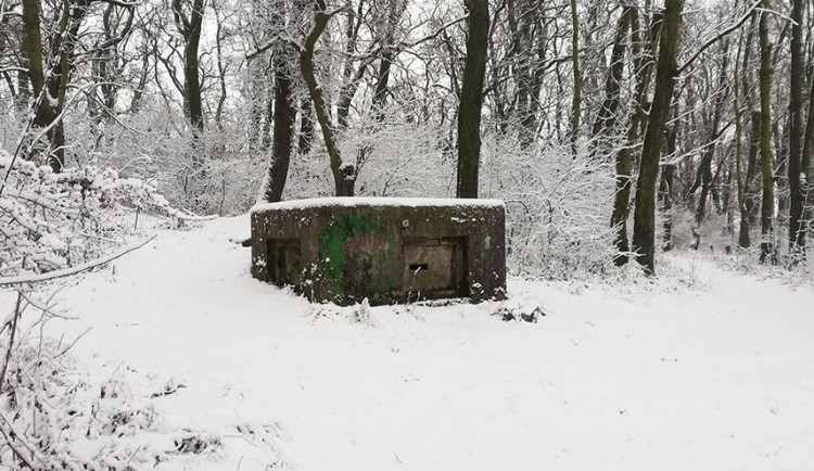 Pozorovatelna bývalého objektu civilní obrany na kopci Švédské šance u Přerova