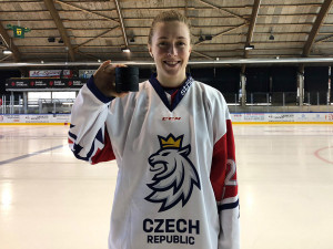 Jedna z opor české reprezentace hokejistek Vendula Přibylová z Uničova