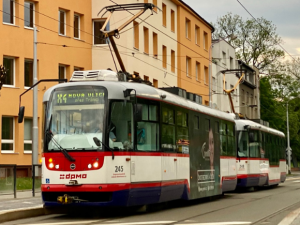 Na rušné třídě směrem k vlakovému nádraží v Olomouci vznikne tramvajová zastávka vídeňského typu