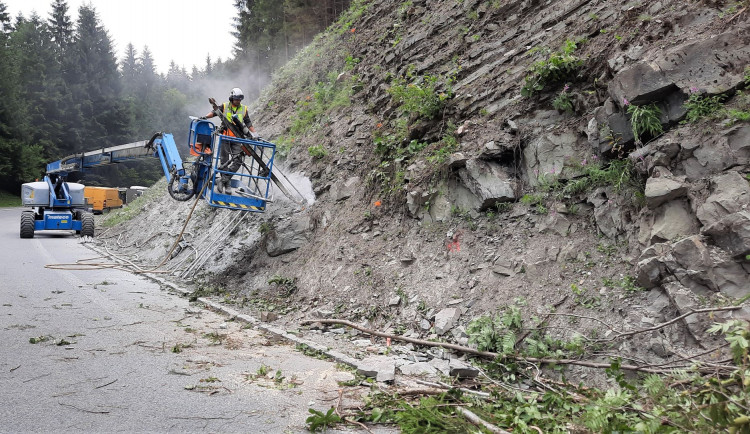 Kraj hodlá opravit silnici z Javorníku do Polska k přechodu u Travné