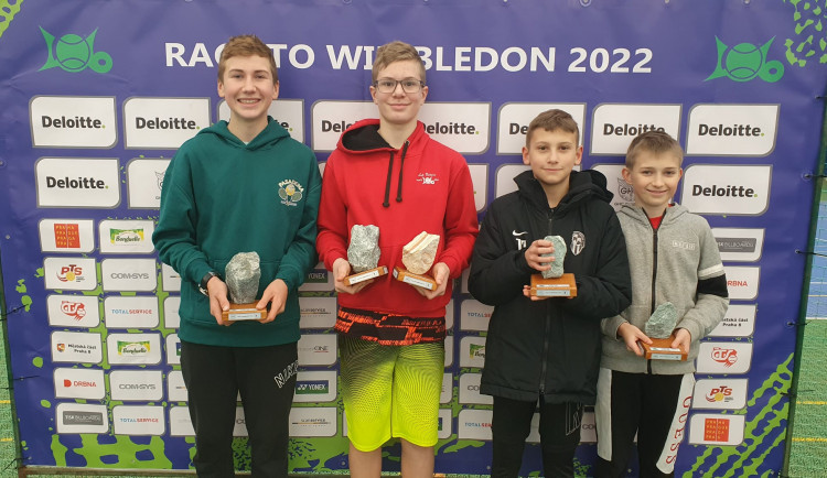 size3-16442468213289-241-mladi-teniste-bojuji-o-ucast-na-wimbledonu-organizatory-trapi-covid-a-pocasi