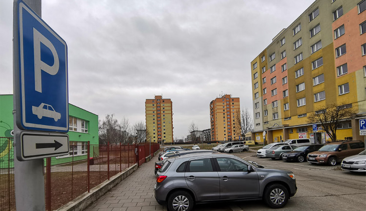 16451105381262-124-parking-sidliste