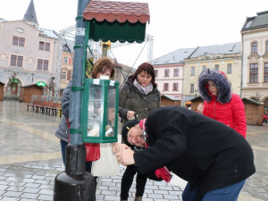 Peníze z vánoční sbírky v centru Přerova ukradl mladistvý chlapec. Na svědomí má i další vloupání