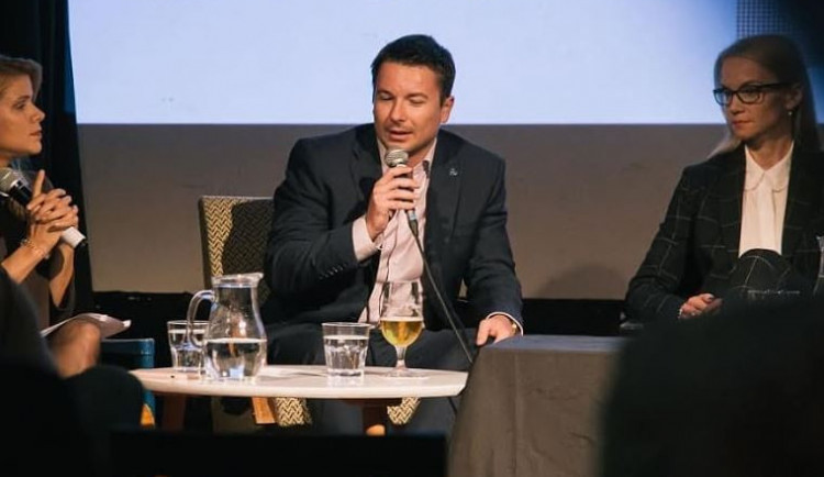 size3-16457117101707-241-komentar-neni-to-nejaka-vzdalena-valka-ktera-se-nas-netyka-rika-politolog-jakub-lysek