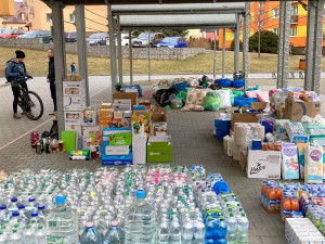 Sbírka potravin a materiálu v Hlubočkách u Olomouce