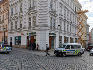 Uničovu zůstalo ve Sberbank přes 100 milionů korun, Šternberku 125 milionů